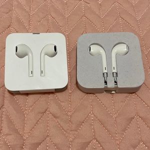 Apple Earphones (NOT AirPods) Unused